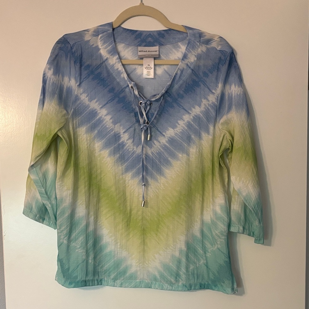 Alfred Dunner Blue & Green Tie-Dye Top, with lace up neckline size PM